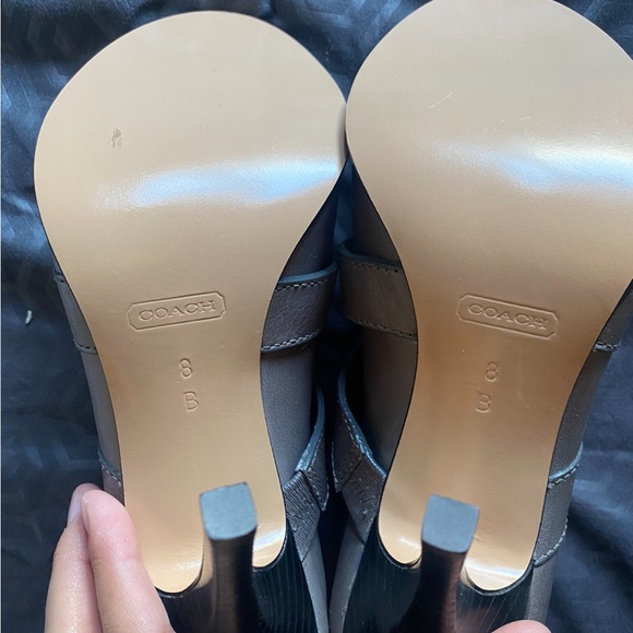 Coach leather Brandie Heel - Picture 7 of 8